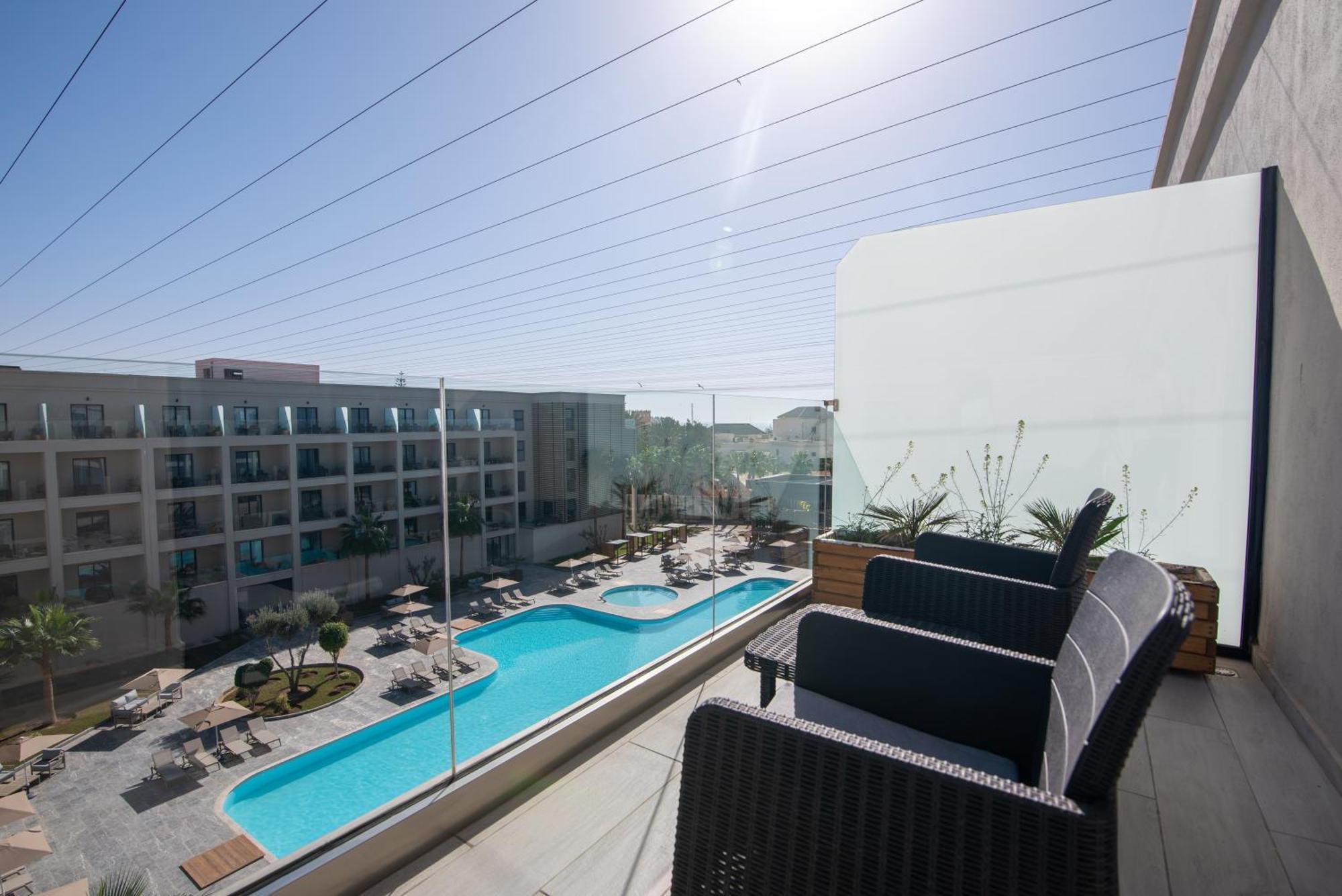 אגאדיר Dominium Palace מראה חיצוני תמונה The swimming pool at the hotel